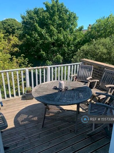 2 Bedroom Flat To Rent In Westcombe Park Road, London, SE3