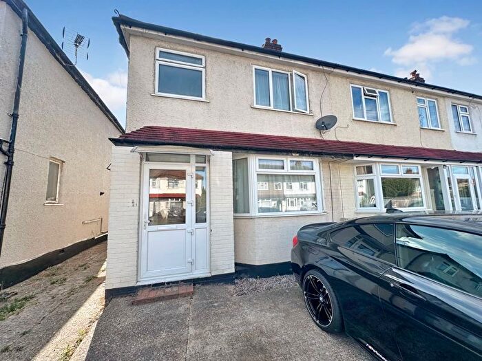 3 Bedroom End Of Terrace House To Rent In Ronelean Road, Surbiton, KT6