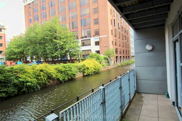 2 Bedroom Apartment To Rent In The Lock Building, Manchester, M1