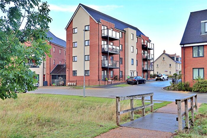 2 Bedroom Flat For Sale In Whitecastle Way, Kingsmead, Milton Keynes, Buckinghamshire, MK4
