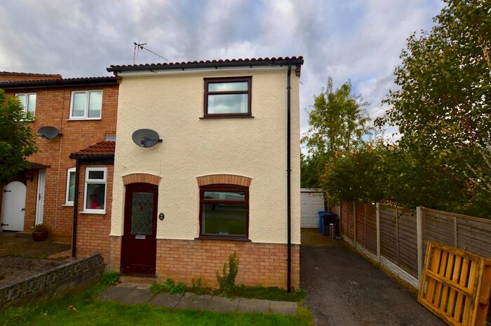 2 Bedroom End Of Terrace House To Rent In Somersby Avenue, Walton, Chesterfield S42