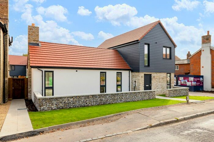 4 Bedroom Detached House For Sale In Draytons Close, Barley, SG8