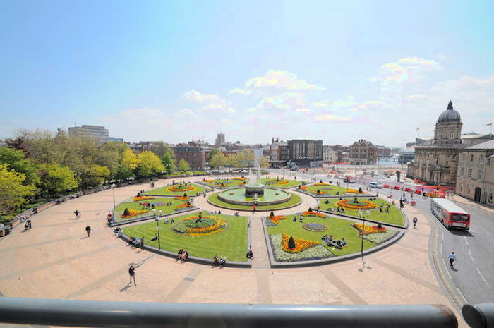 2 Bedroom Apartment To Rent In Queens Court, Queens Dock Avenue, Hull, North Humberside, HU1