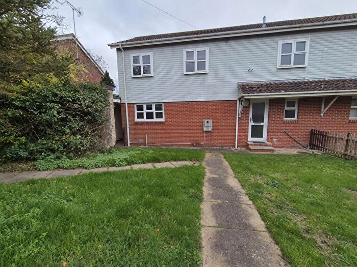 Semi-Detached House For Sale In Hurst Road, Chedgrave, Norwich, Norfolk, NR14