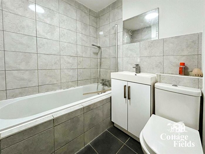 1 Bedroom Flat To Rent In Cobbett Close, Enfield, EN3