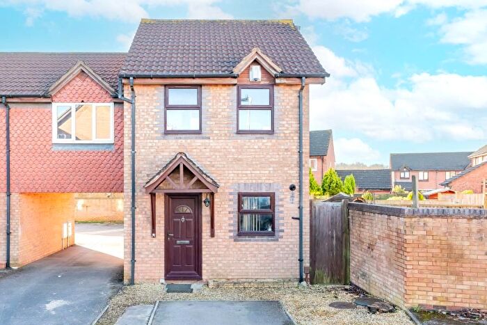 2 Bedroom End Of Terrace House To Rent In Ellicks Close, Bradley Stoke, Bristol, BS32