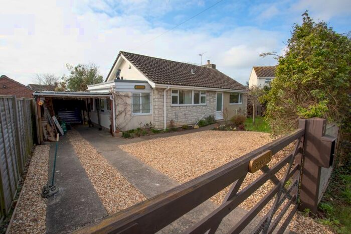 3 Bedroom Detached Bungalow For Sale In St. Andrews Close, Curry Rivel, Langport, TA10