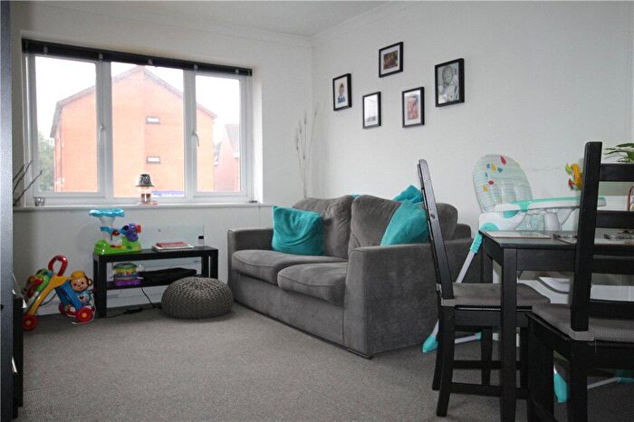 2 Bedroom Apartment To Rent In Guildford Road, Lightwater, Surrey, GU18