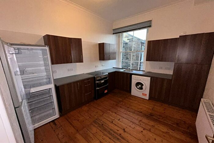 2 Bedroom Flat To Rent In Lorne Street, EH6