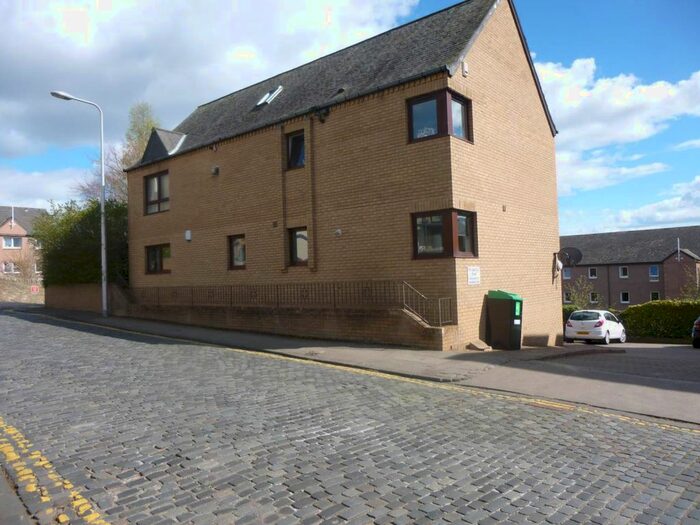 3 Bedroom Flat To Rent In Roseangle, Dundee, DD1