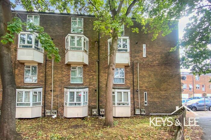 2 Bedroom Apartment To Rent In Albany Road, Pilgrims Hatch, Brentwood, Essex, CM15