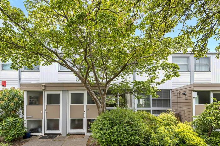 3 Bedroom Terraced House To Rent In The Lane, London, SE3