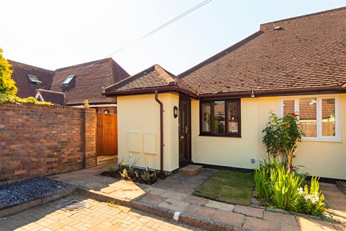 1 Bedroom Semi-Detached Bungalow To Rent In Common View, Letchworth Garden City, SG6