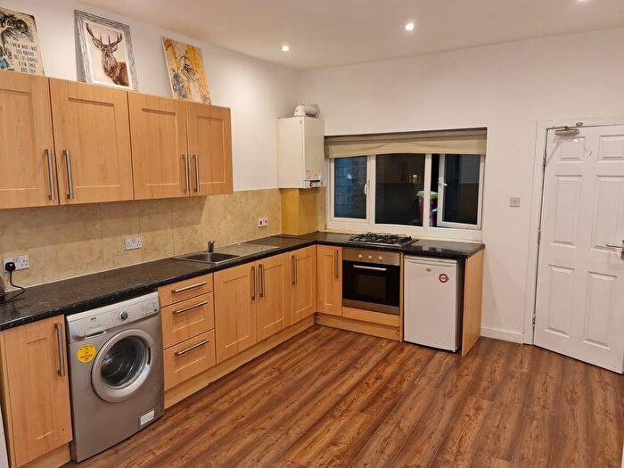 2 Bedroom Flat To Rent In Flat, Wilbraham Road, Chorlton, Manchester, M21