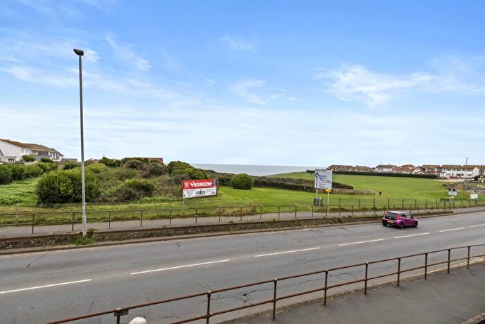 2 Bedroom Maisonette For Sale In South Coast Road, Peacehaven, BN10