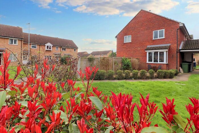 2 Bedroom Cluster House To Rent In Hogarth Close, St Ives, Cambs, PE27