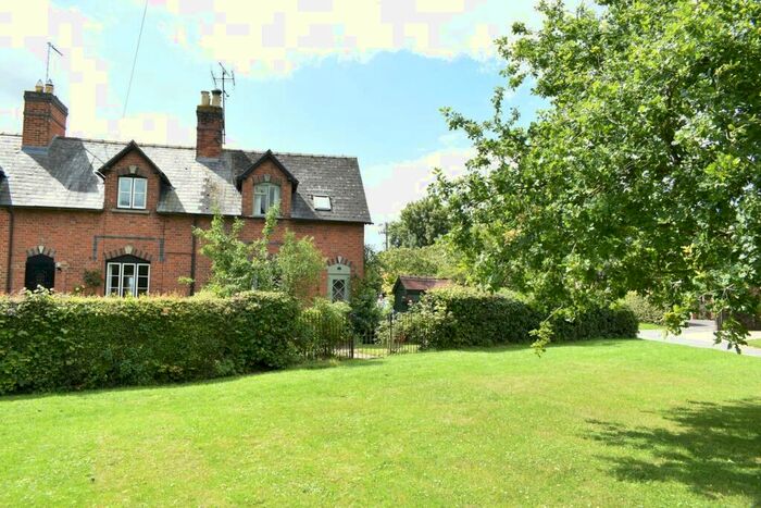 3 Bedroom Semi-Detached House For Sale In The Green, Bishops Norton, Gloucester, GL2