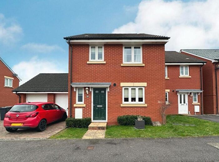 3 Bedroom House To Rent In Webbers Way, Tiverton, EX16