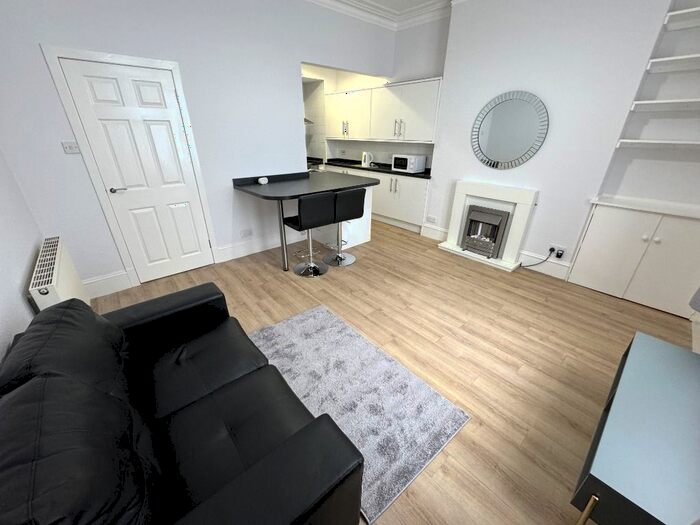 1 Bedroom Flat To Rent In Great Western Road, Mannofield, Aberdeen, AB10