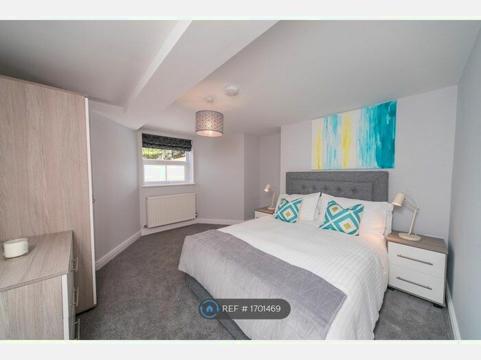 2 Bedroom Flat To Rent In Brownlow Road, Reading, RG1