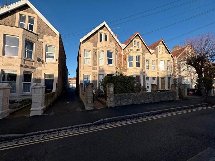 1 Bedroom Flat To Rent In Moorland Road, Weston-super-Mare, North Somerset, BS23