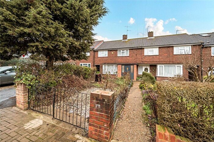 4 Bedroom Terraced House For Sale In Hertford Road, Barnet, EN4