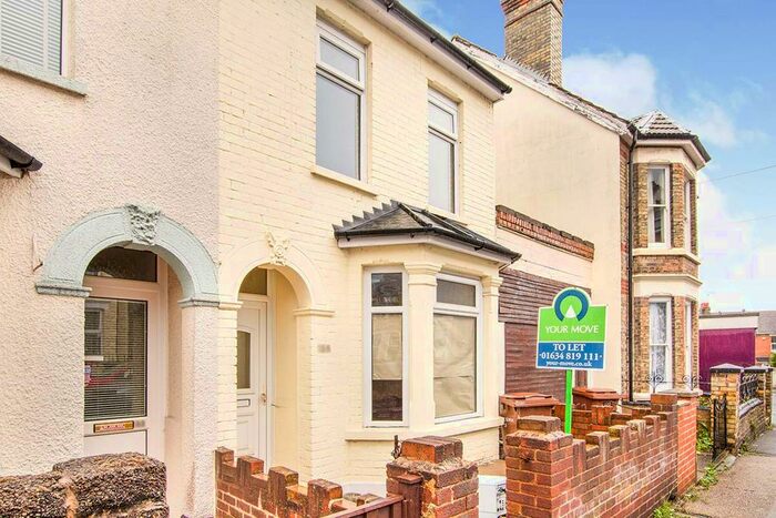 2 Bedroom Terraced House To Rent In Glencoe Road, Chatham, Kent, ME4