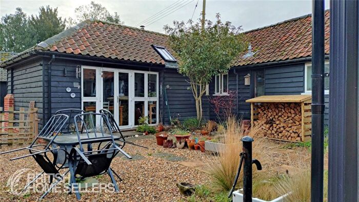 3 Bedroom Semi Detached House For Sale In Thetford Road, Fakenham Magna, Thetford, Suffolk, IP24