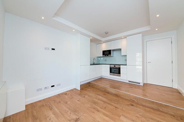 2 Bedroom Flat To Rent In Chippenham Road, Maida Vale, W9