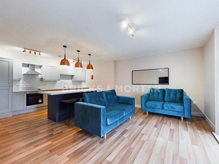 2 Bedroom Apartment To Rent In City Apartments, Northumberland Street, NE1
