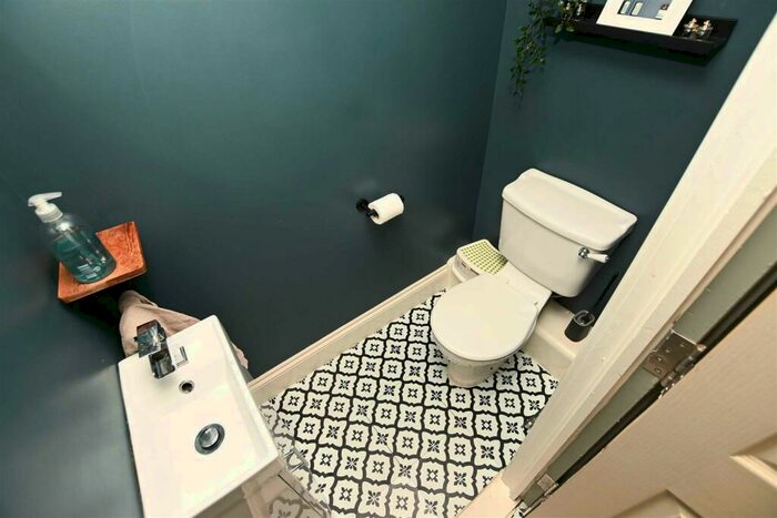 3 Bedroom Semi-Detached House For Sale In Wellsford Avenue, Solihull, B92