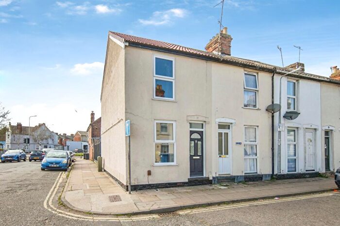 2 Bedroom Terraced House For Sale In Bulstrode Road, Ipswich, IP2