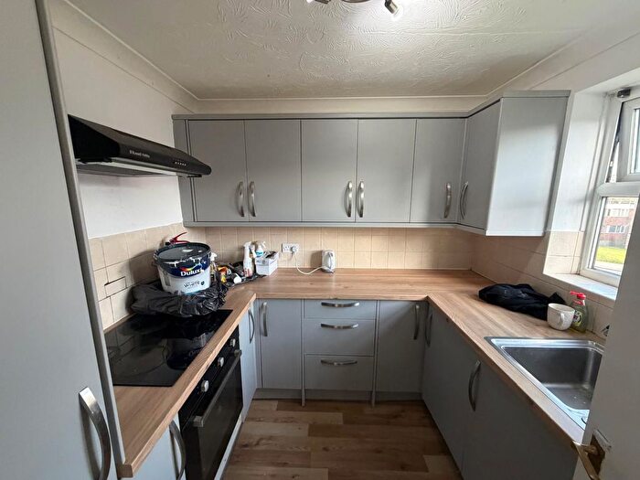 2 Bedroom Flat To Rent In South Croydon, CR2