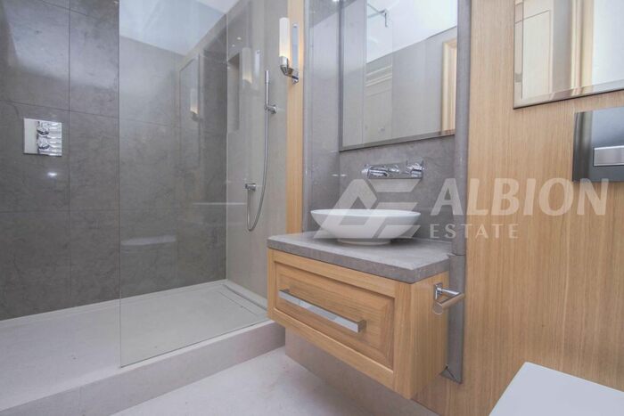 2 Bedroom Flat For Sale In John Islip Street, London, SW1P