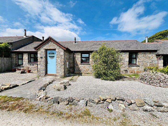 2 Bedroom Terraced House For Sale In Treassowe Riding, TR20