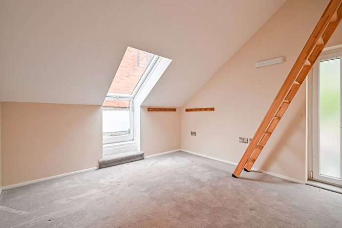 2 Bedroom End Terrace House To Rent In St Frideswides Mews, Poplar, London, E14