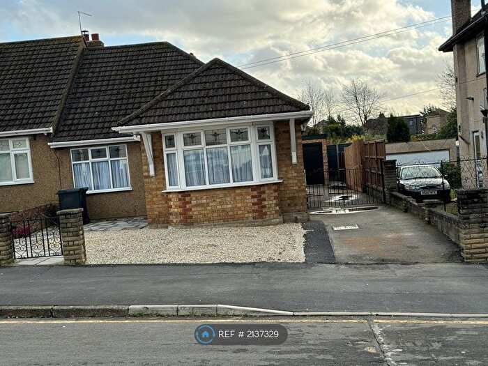 3 Bedroom Bungalow To Rent In Monkswood Avenue, Waltham Abbey, EN9