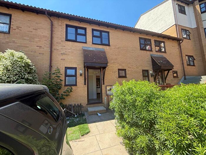 2 Bedroom House To Rent In Thamesbank Place, London, SE28