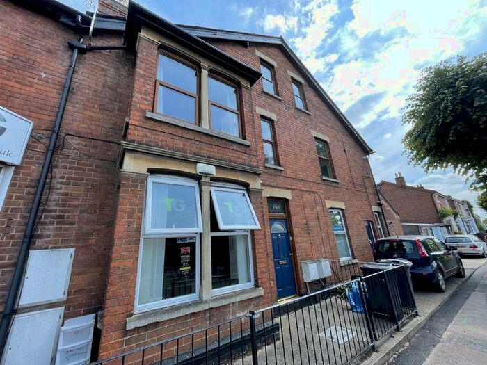 3 Bedroom Apartment To Rent In Stroud Road, Linden, GL1