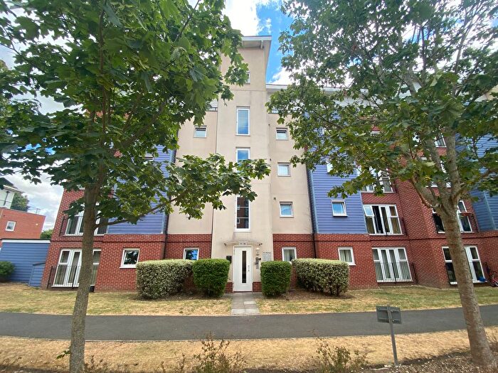 1 Bedroom Flat To Rent In Alexander Square, Eastleigh, SO50