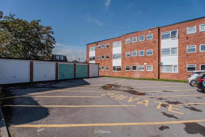 1 Bedroom Apartment For Sale In Leigh Road, Wimborne, BH21