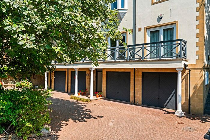 4 Bedroom Town House For Sale In Westfield Park, Redland, Bristol, BS6