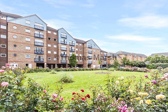 2 Bedroom Apartment To Rent In Argent Court, Argent Street, Grays, RM17