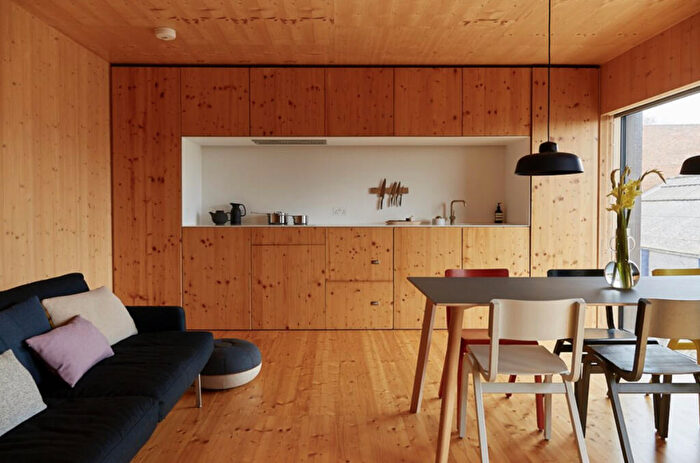 2 Bedroom Apartment To Rent In Barrett's Grove, London, N16