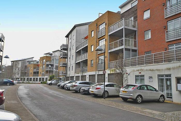 2 Bedroom Flat To Rent In Kingfisher Meadow, Maidstone, ME16
