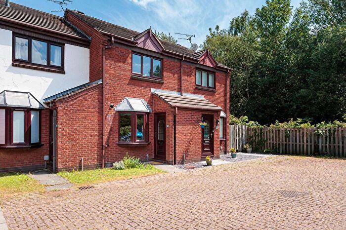 2 Bedroom Terraced House For Sale In Heathfields Close, Chester, CH2