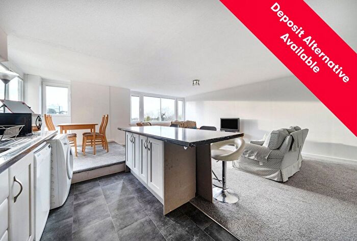2 Bedroom Flat To Rent In Durdham Park, Bristol, Somerset, BS6