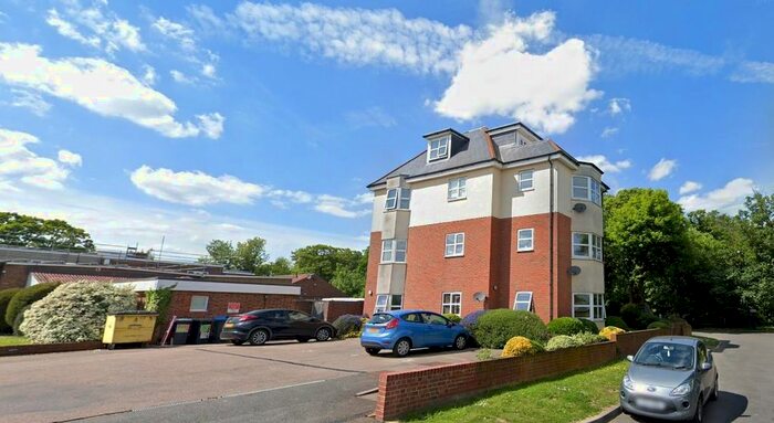 2 Bedroom Flat To Rent In Erith Road, Belvedere, Kent, DA17