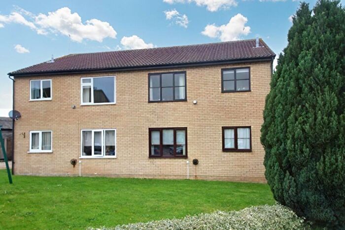 1 Bedroom Flat To Rent In Windsor Gardens, PE28