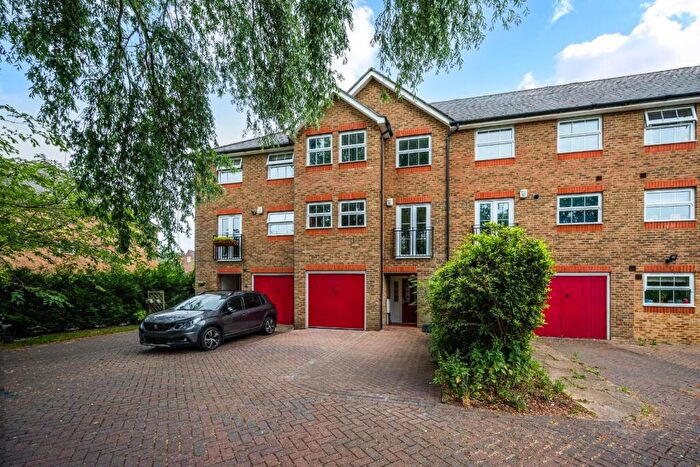 3 Bedroom Town House For Sale In Horton Crescent, Epsom, KT19